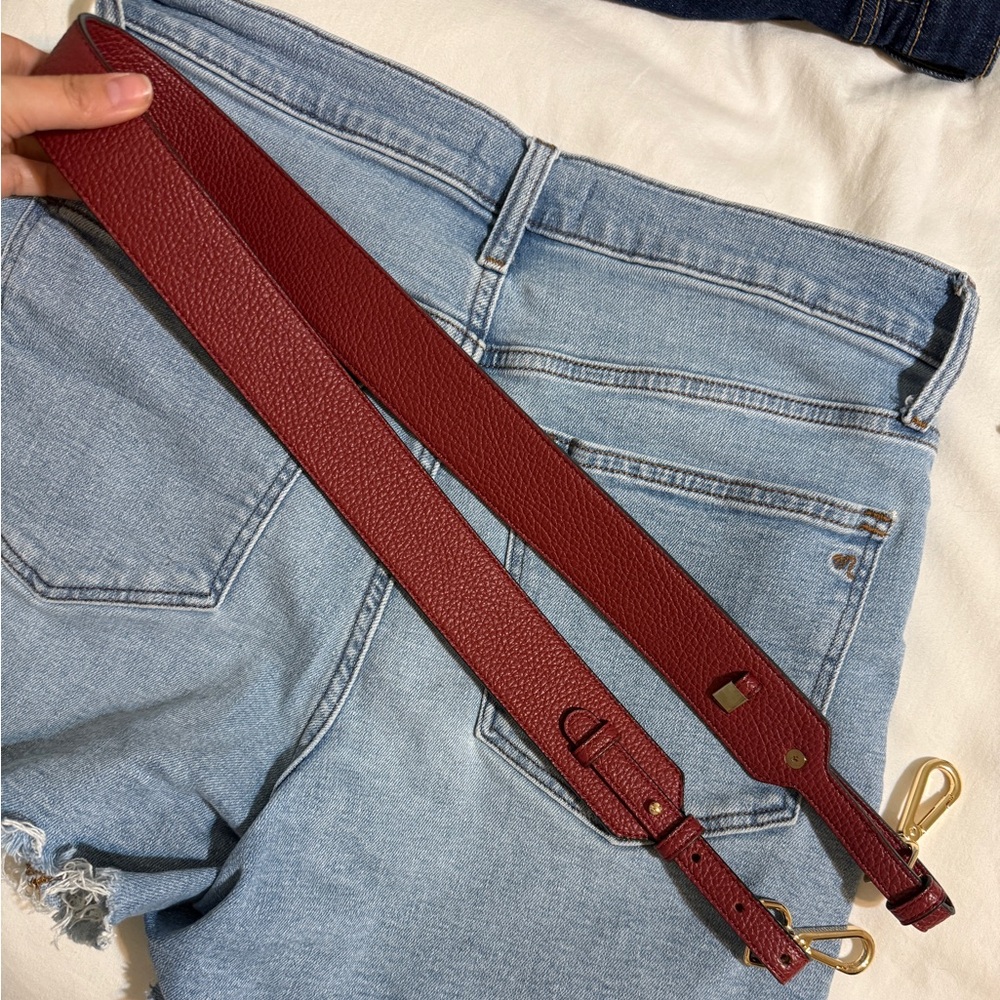 Red leather strap for bag - Picture 2 of 4